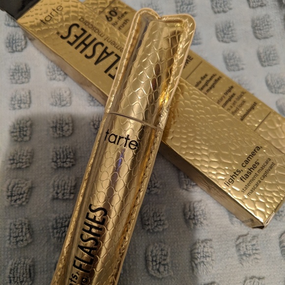 Statement Mascara - Picture 2 of 2